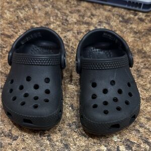 Black crocs